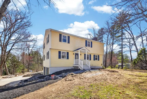 $699,900 | 27 Gilcreast Road, Londonderry, NH 03053