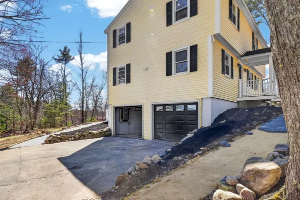 $699,900 | 27 Gilcreast Road, Londonderry, NH 03053