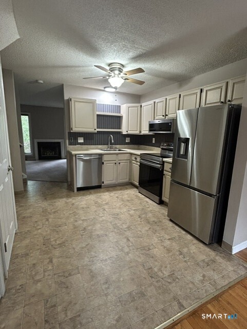 1275 Winsted Road, Unit 317 Torrington, CT 06790 - Photo 4 of 19