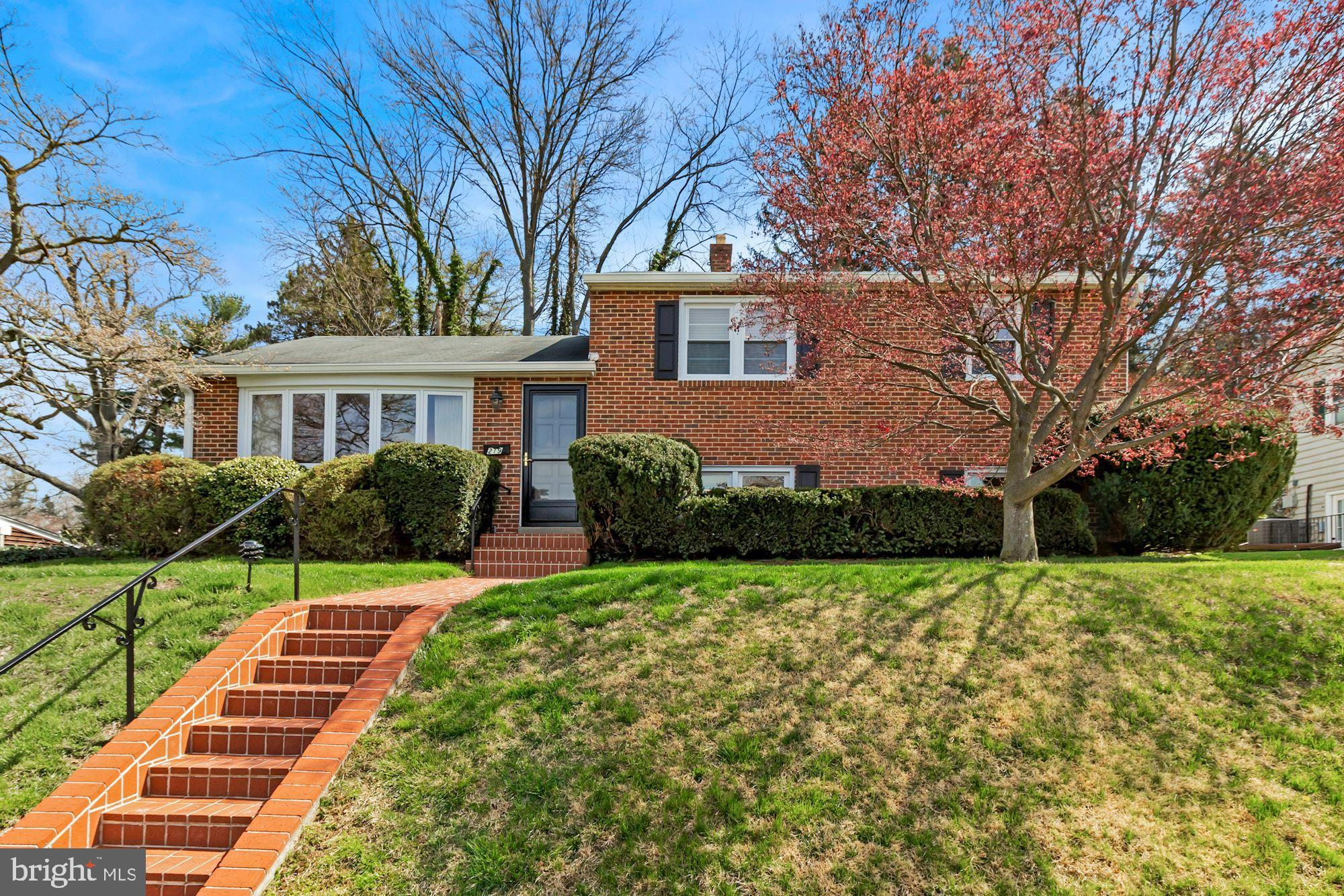 219 Rollingfield Road Catonsville, MD 21228 - Photo 1 of 29