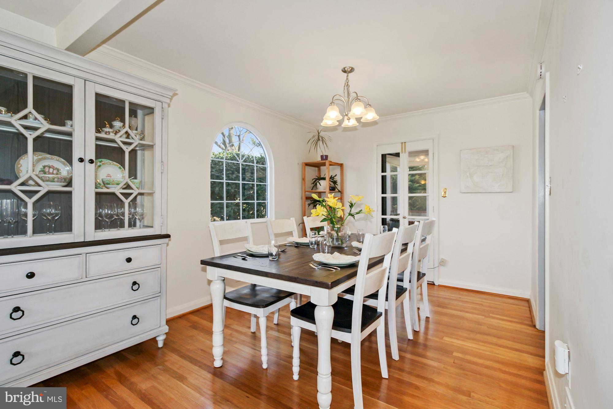 219 Rollingfield Road Catonsville, MD 21228 - Photo 6 of 29