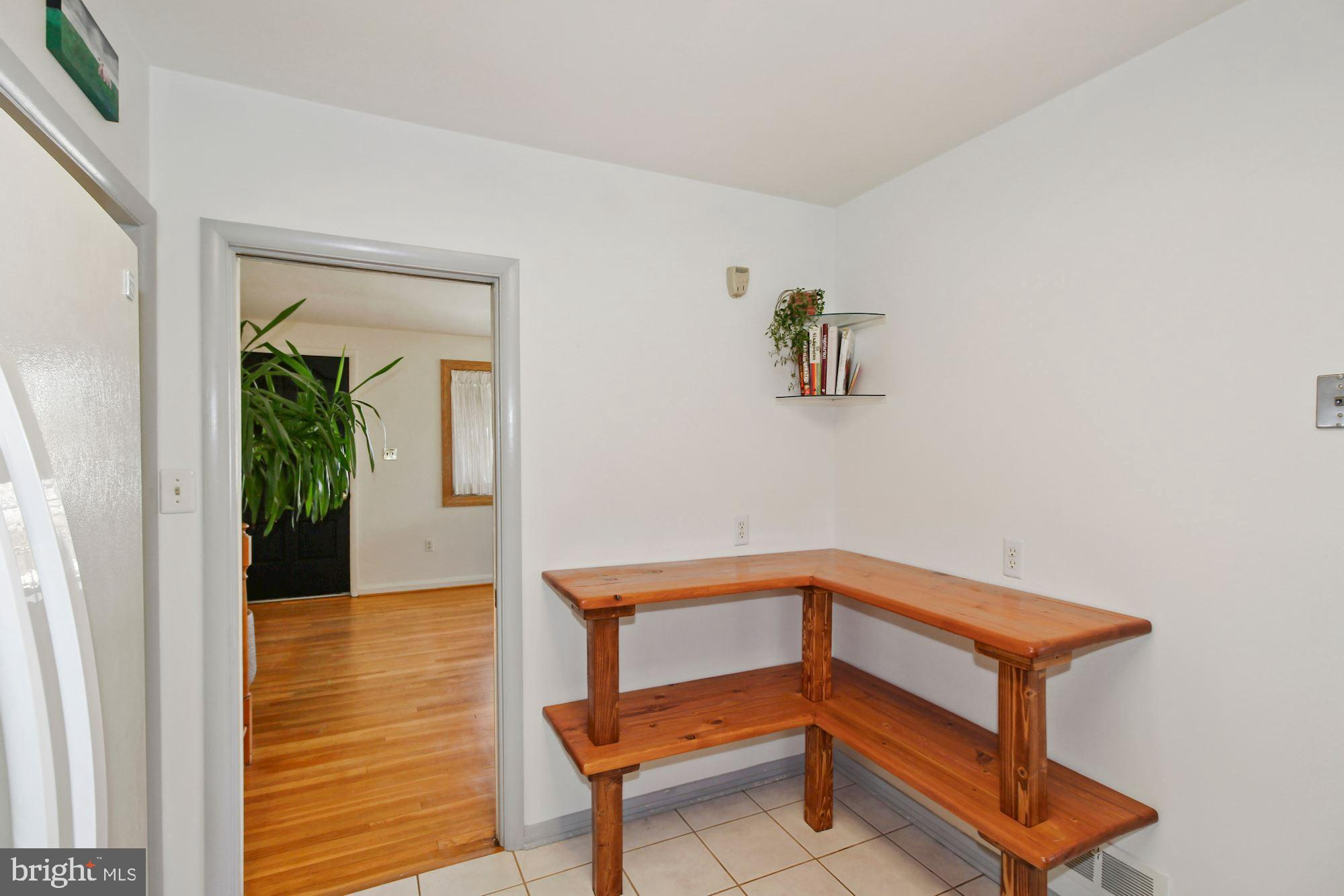 219 Rollingfield Road Catonsville, MD 21228 - Photo 9 of 29