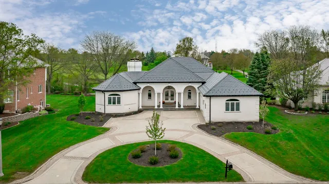 $1,099,000 | 7 Loblolly Court, Lemont, IL 60439