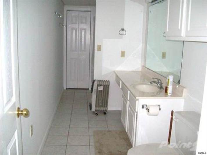 431 Keeble Road Maryville, TN 37804 - Photo 32 of 34 Basement Bathroom