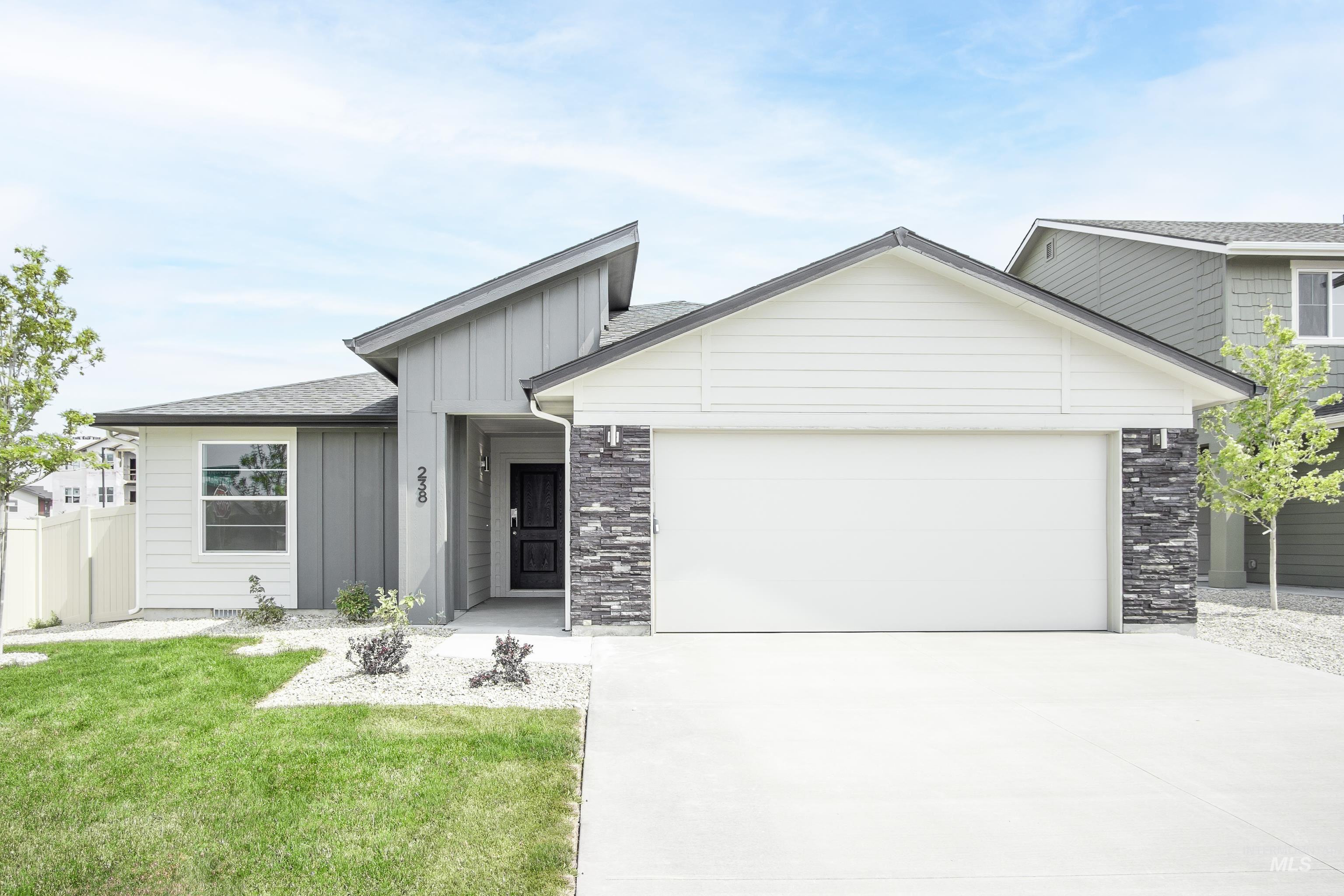 238 West Riggs Spring Avenue Meridian, ID 83642 - Photo 1 of 1