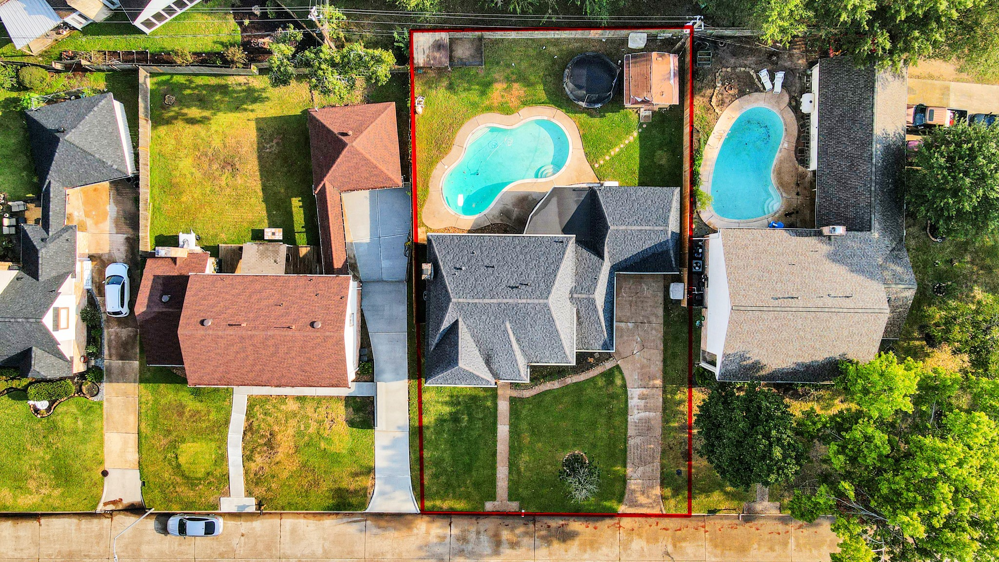 1719 Saddlecreek Drive Houston, TX 77090 - Photo 37 of 38 an aerial view of residential house with outdoor space and swimming pool