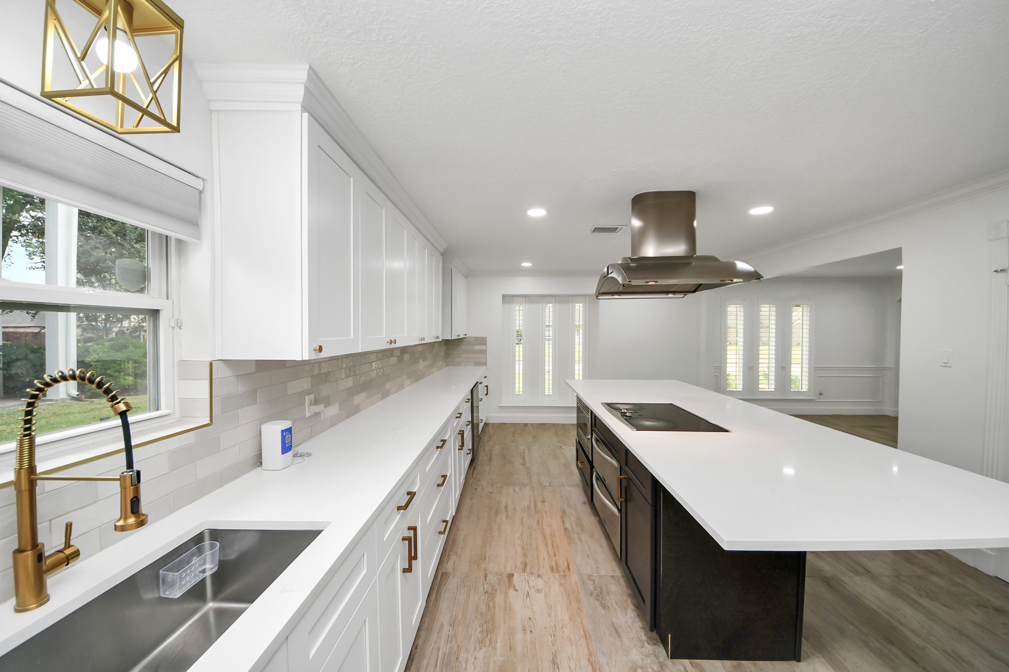 1719 Saddlecreek Drive Houston, TX 77090 - Photo 6 of 38