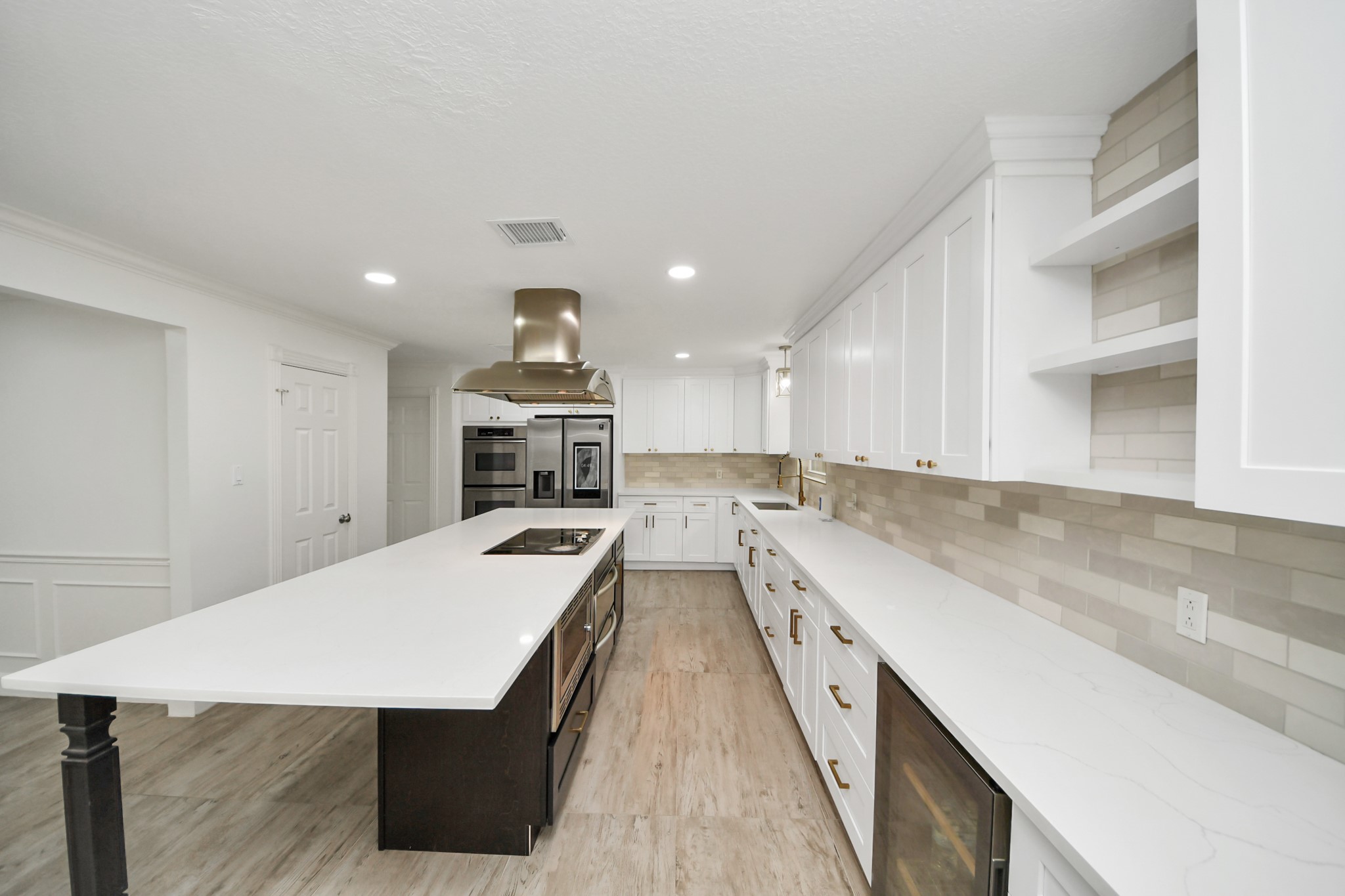 1719 Saddlecreek Drive Houston, TX 77090 - Photo 7 of 38