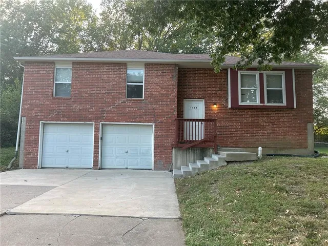 $248,000 | 1708 Northeast Balboa Street, Lee's Summit, MO 64086