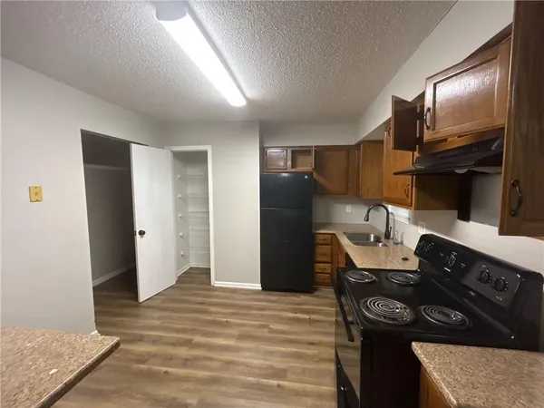 $237,000 | 1708 Northeast Balboa Street, Lee's Summit, MO 64086