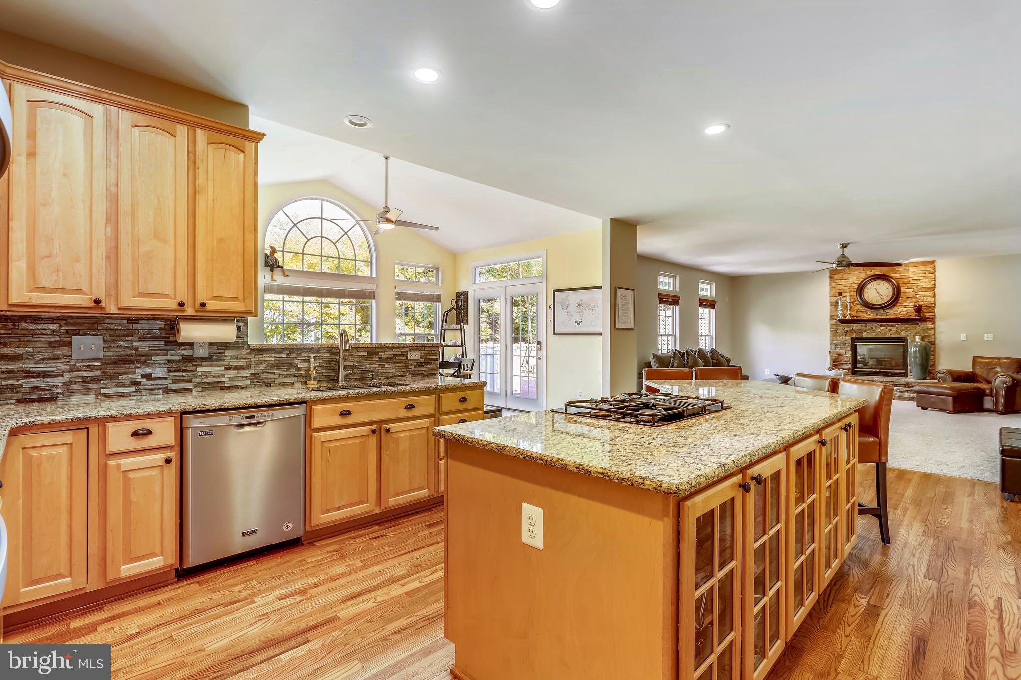 18431 Cornflower Road Boyds, MD 20841 - Photo 8 of 49