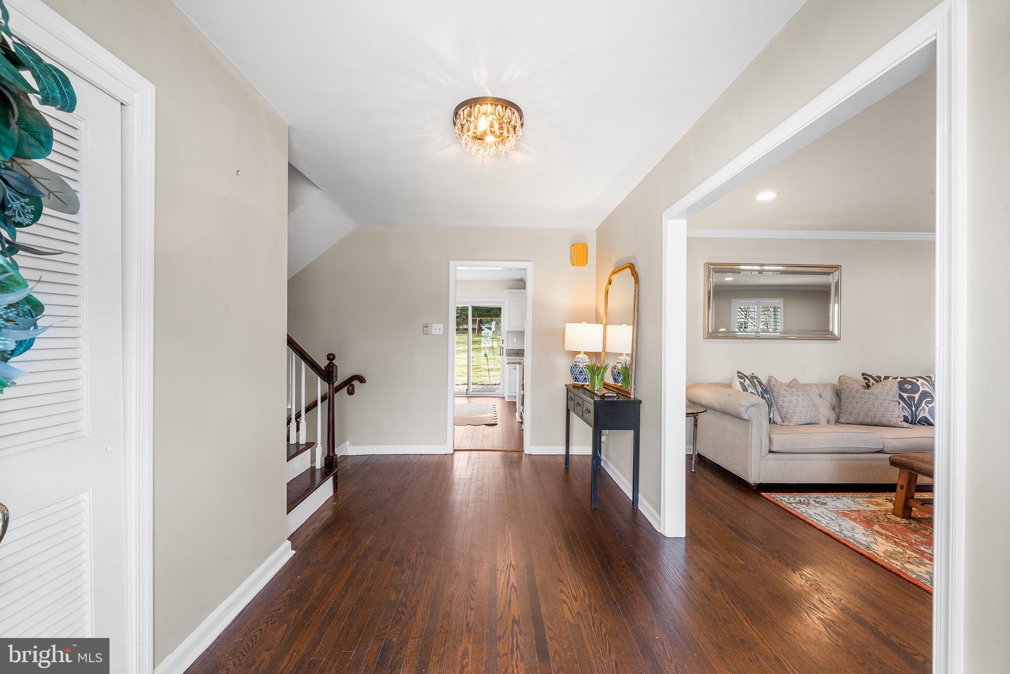 1012 Tenby Road Berwyn, PA 19312 - Photo 2 of 32 Oversized entry foyer