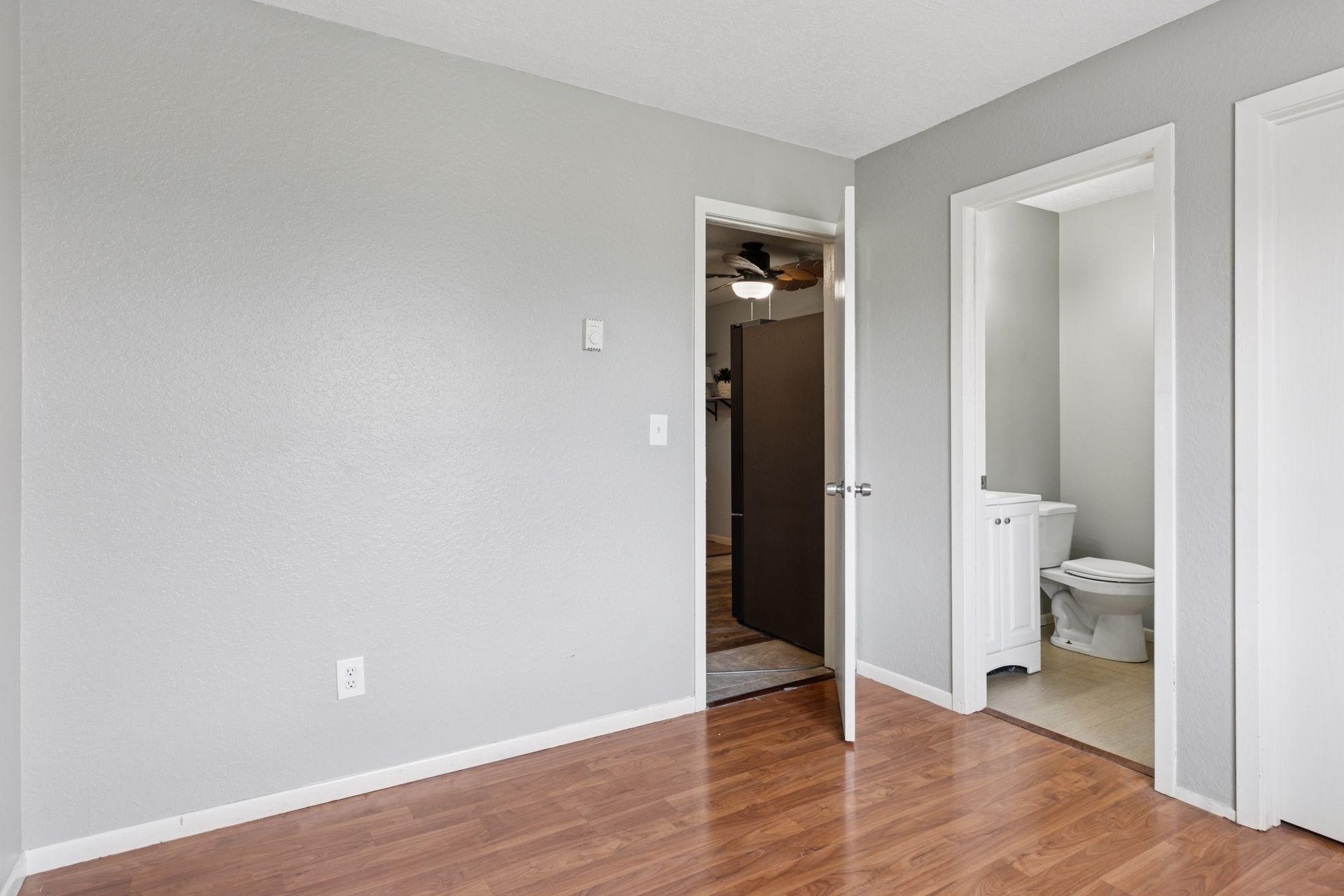 1627 Christie Place St. Paul, MN 55106 - Photo 16 of 33