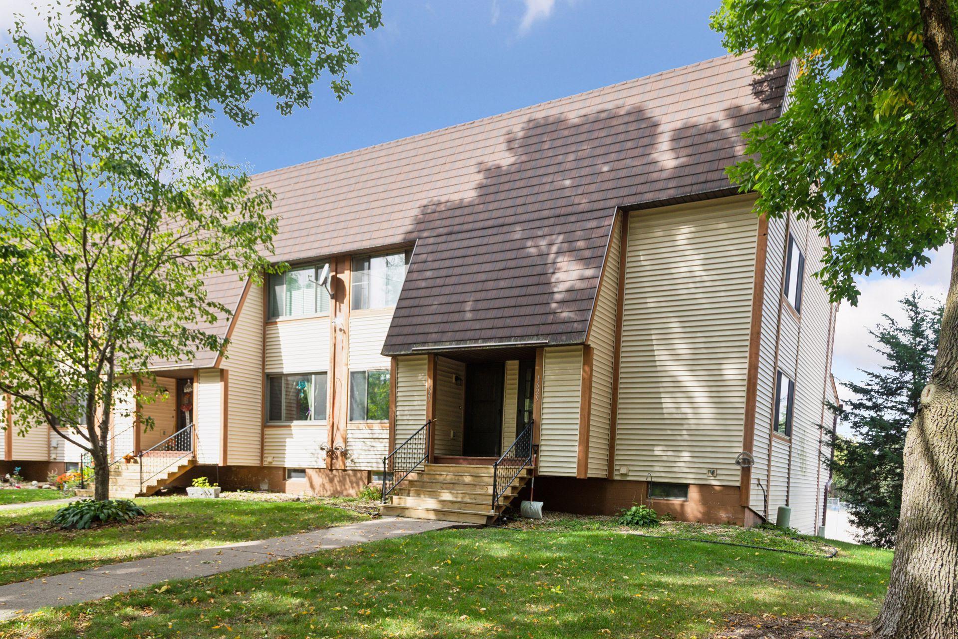 1627 Christie Place St. Paul, MN 55106 - Photo 2 of 33