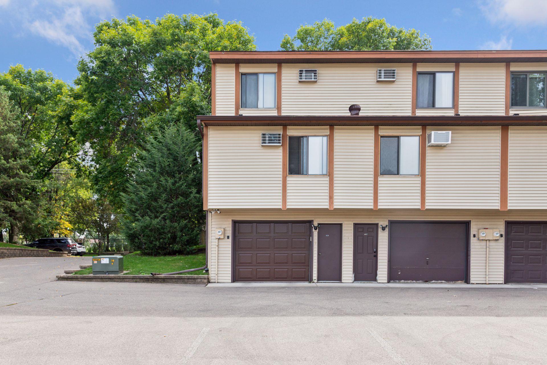 1627 Christie Place St. Paul, MN 55106 - Photo 26 of 33