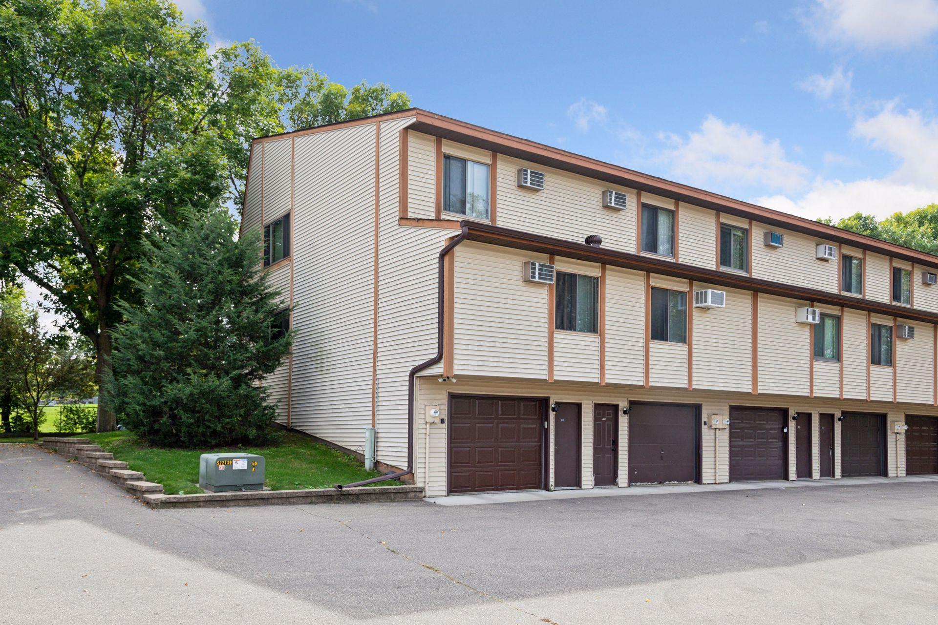 1627 Christie Place St. Paul, MN 55106 - Photo 28 of 33