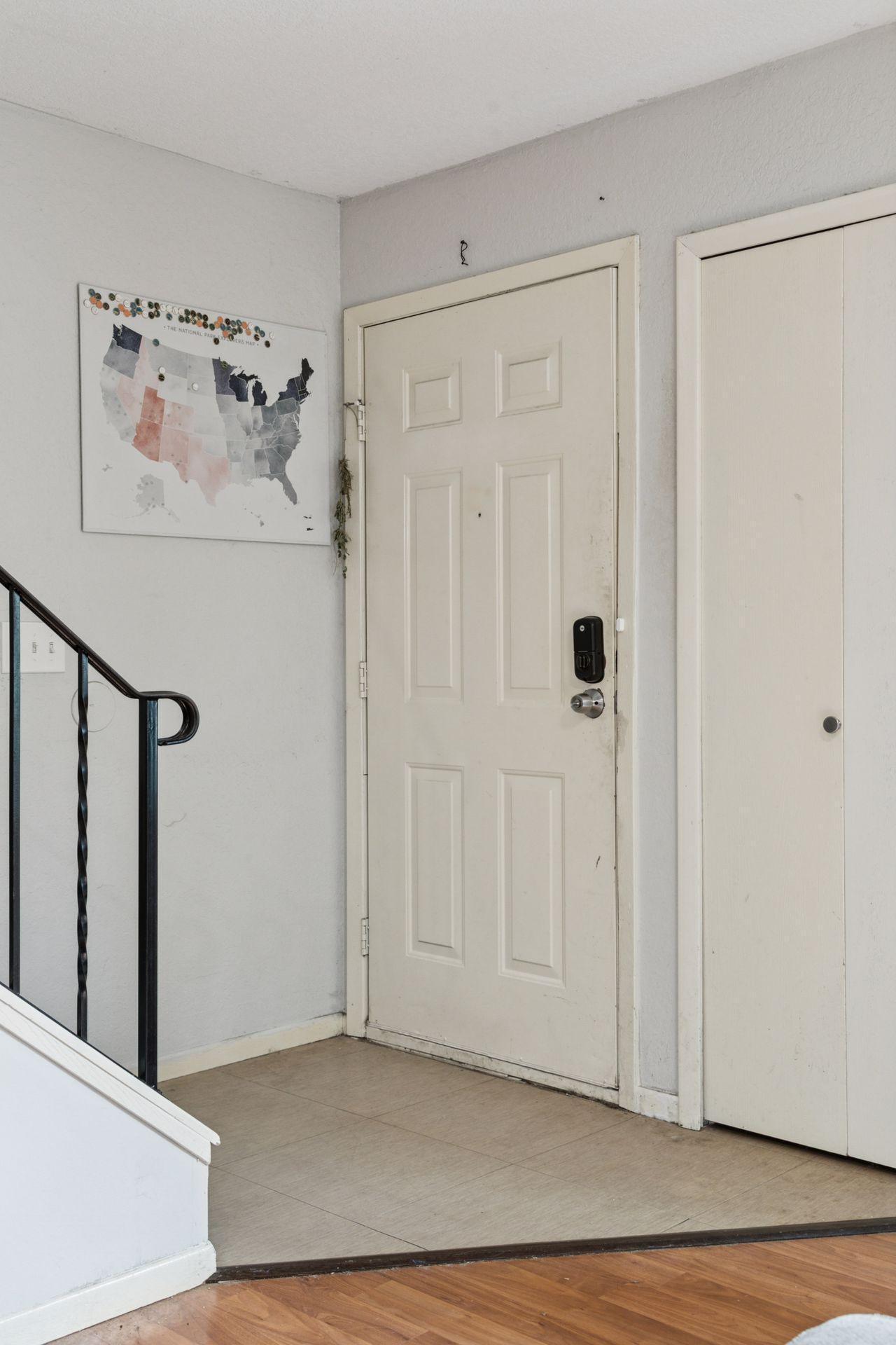 1627 Christie Place St. Paul, MN 55106 - Photo 4 of 33