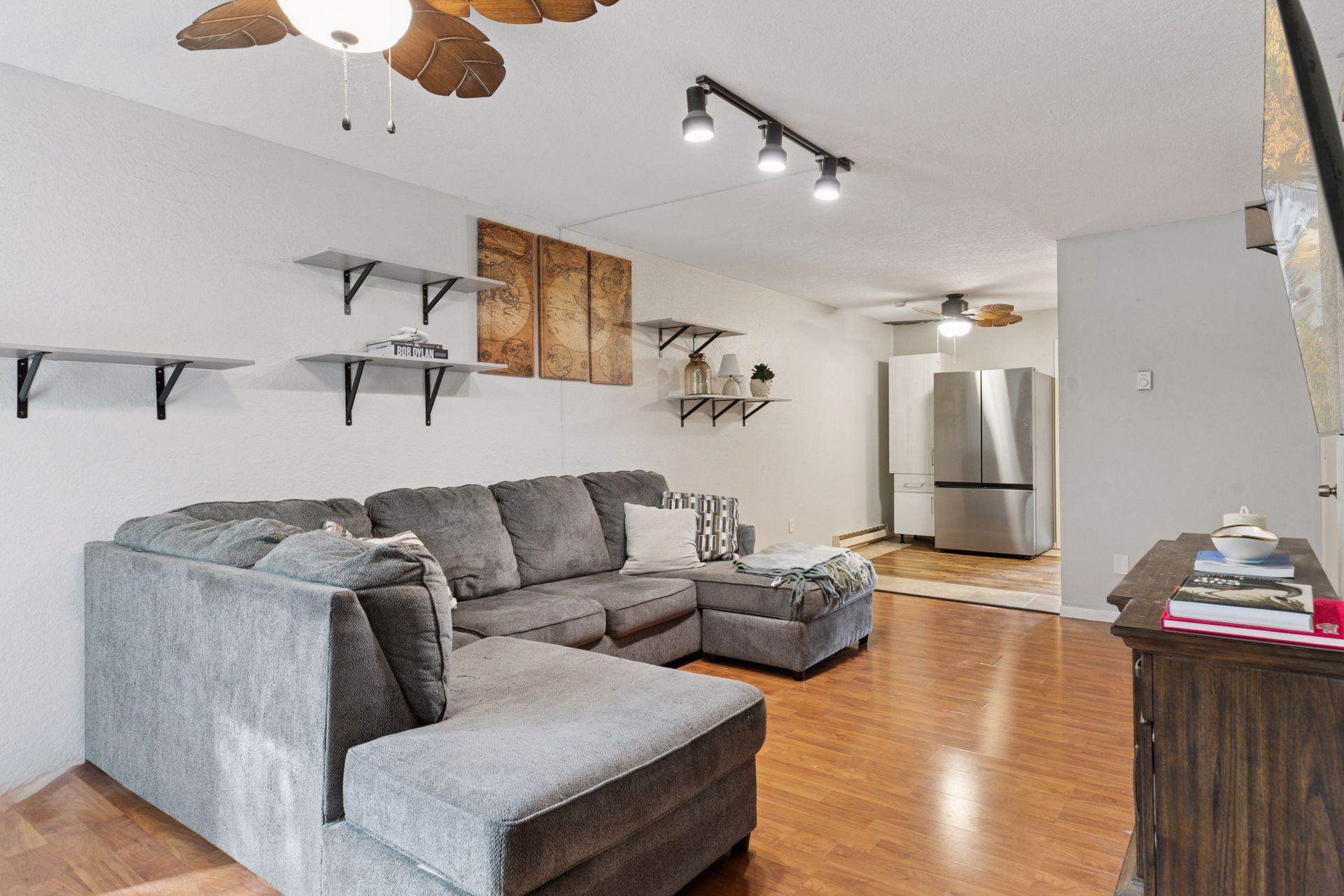 1627 Christie Place St. Paul, MN 55106 - Photo 5 of 33