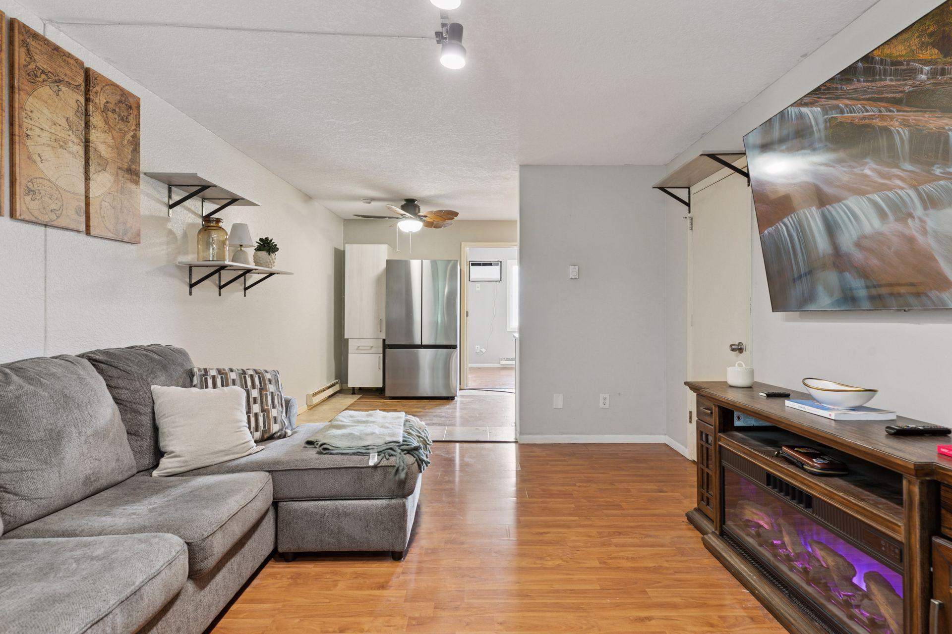 1627 Christie Place St. Paul, MN 55106 - Photo 9 of 33