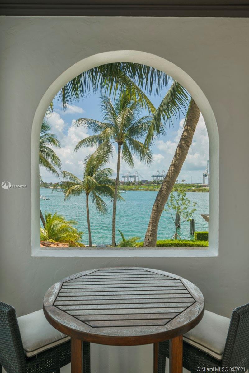 10 Palm Avenue Miami Beach, FL 33139 - Photo 29 of 42 a view of entryway