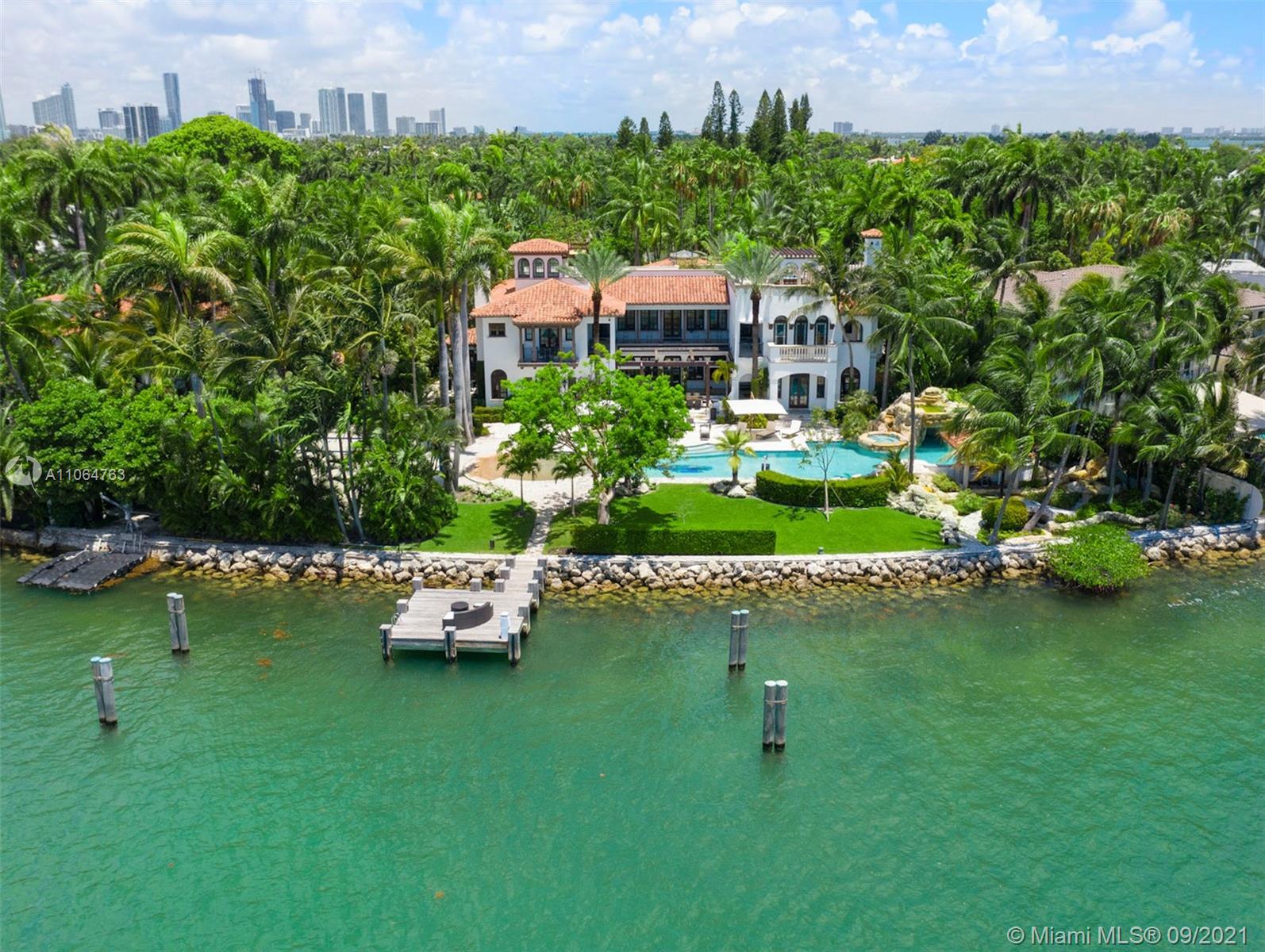 10 Palm Avenue Miami Beach, FL 33139 - Photo 40 of 42 a house view with a garden space