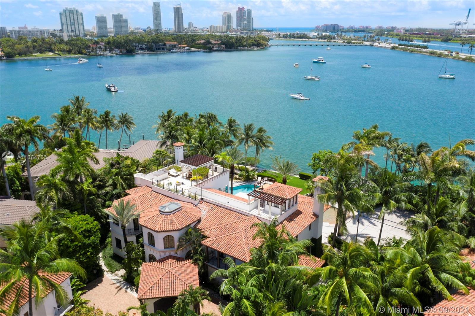 10 Palm Avenue Miami Beach, FL 33139 - Photo 7 of 42 an aerial view of a houses with outdoor space and lake view