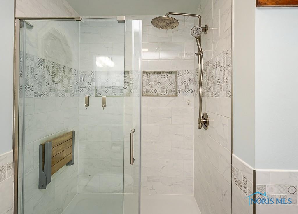 2315 Gradwohl Road Toledo, OH 43617 - Photo 14 of 26 Gallery Image 14