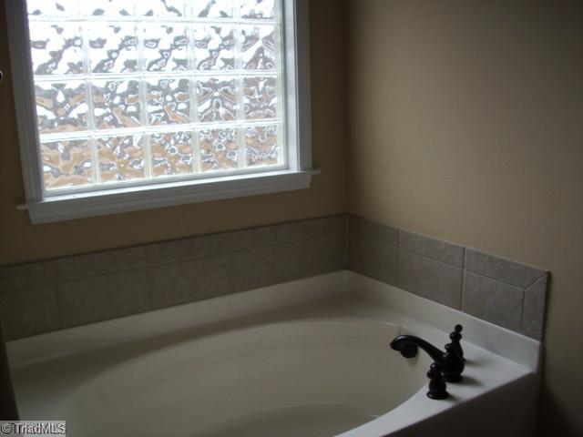 611 Liberty Church Road Mocksville, NC 27028 - Photo 12 of 16 Master Bath/Spa.