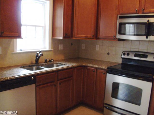 611 Liberty Church Road Mocksville, NC 27028 - Photo 10 of 16 Kitchen.