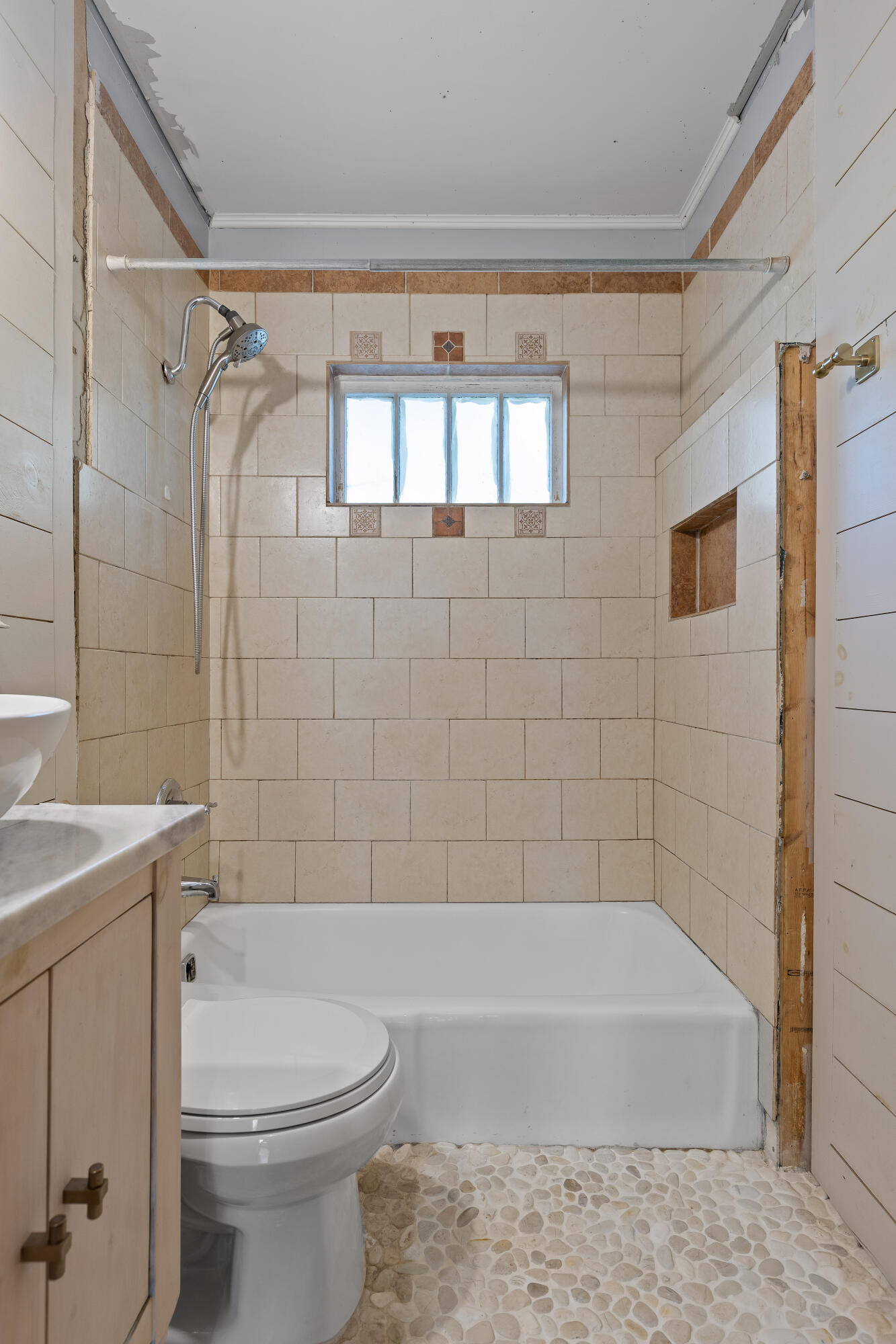6801 Tyner Road Chattanooga, TN 37421 - Photo 29 of 40 Bathroom VIew