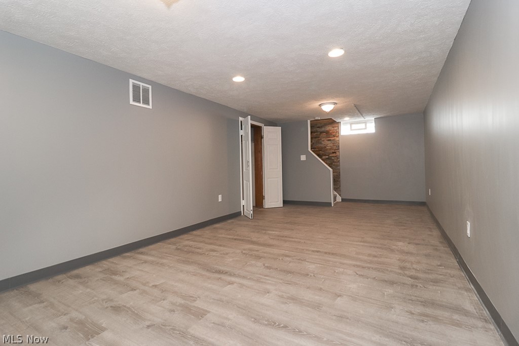 4026 Stilmore Road Cleveland, OH 44121 - Photo 19 of 25