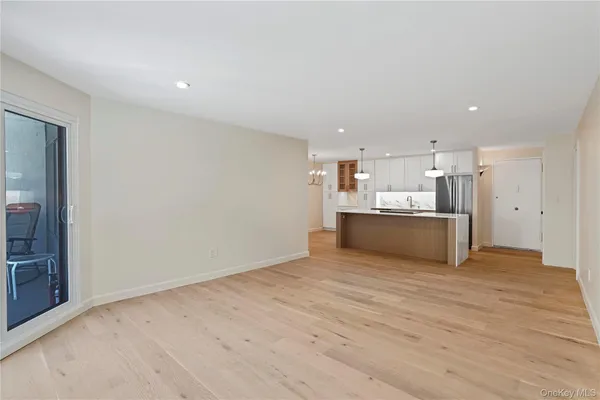 $3,750 | 400 High Point Drive, Unit 206, Hartsdale, NY 10530