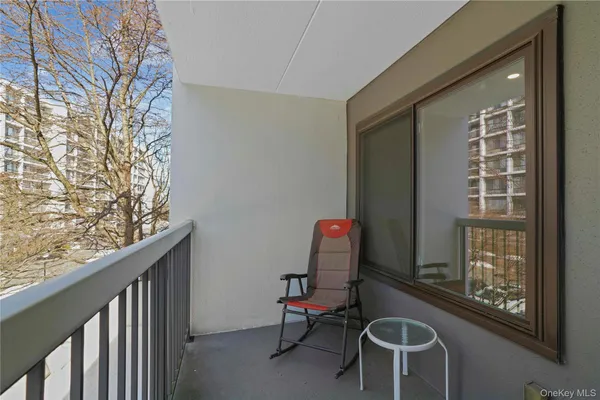 $3,750 | 400 High Point Drive, Unit 206, Hartsdale, NY 10530