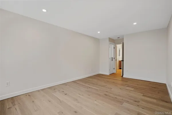 $3,750 | 400 High Point Drive, Unit 206, Hartsdale, NY 10530