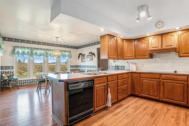 $600,000 | 4353 9 Mile Road Northwest, Sparta, MI 49345