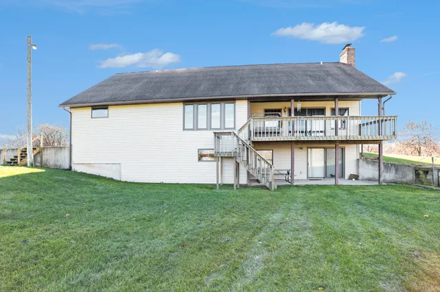 $600,000 | 4353 9 Mile Road Northwest, Sparta, MI 49345