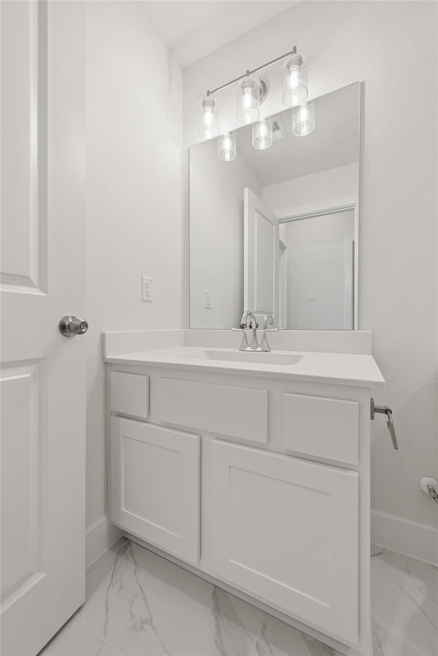 9315 Red Cedar Way Manvel, TX 77578 - Photo 16 of 26 Representative image. Features, selections and colors may vary.