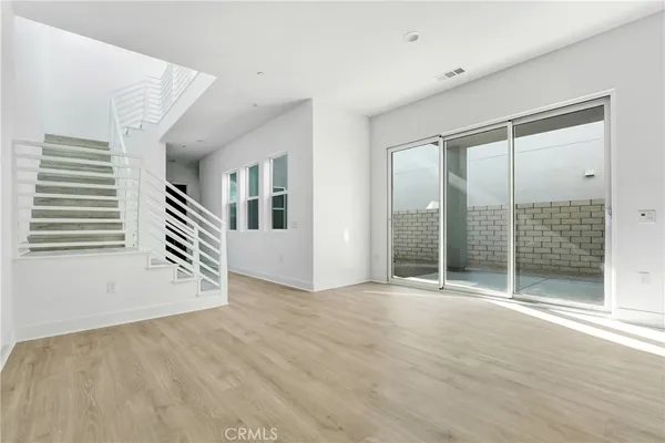 $969,990 | 27345 Creekwood Lane, Newhall, CA 91381