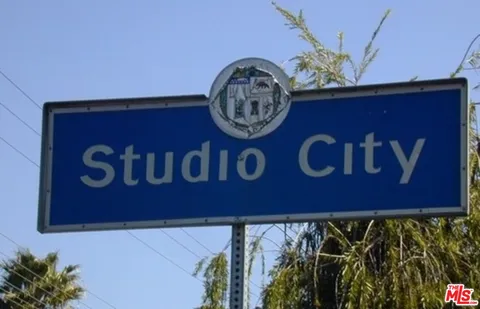 $2,000,000 | 12752 Halkirk Street, Studio City, CA 91604