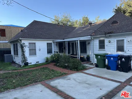 $2,000,000 | 12752 Halkirk Street, Studio City, CA 91604