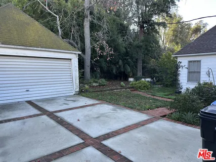 $2,000,000 | 12752 Halkirk Street, Studio City, CA 91604