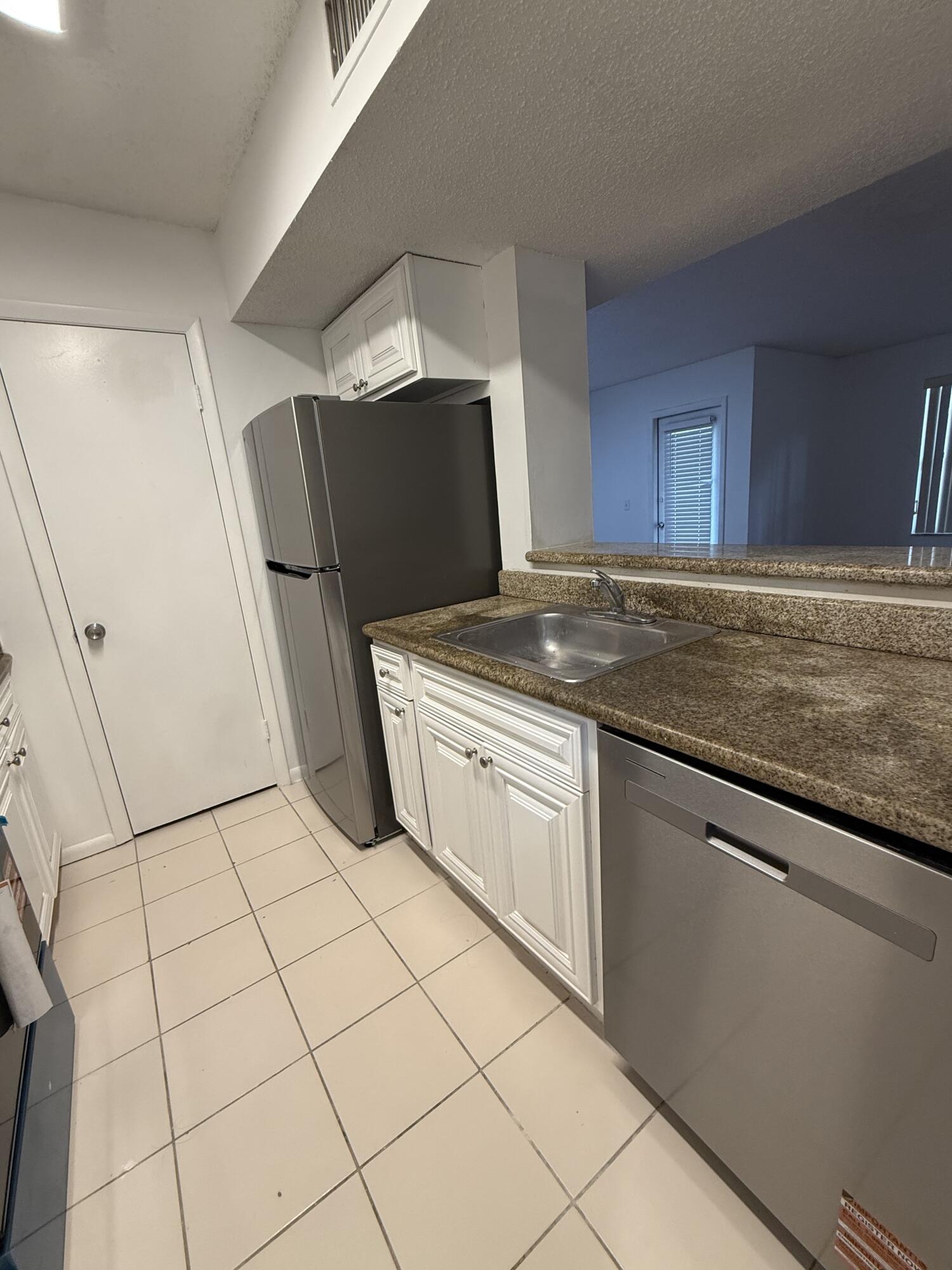 4341 West McNab Road, Unit 22 Pompano Beach, FL 33069 - Photo 3 of 27 Dishwasher