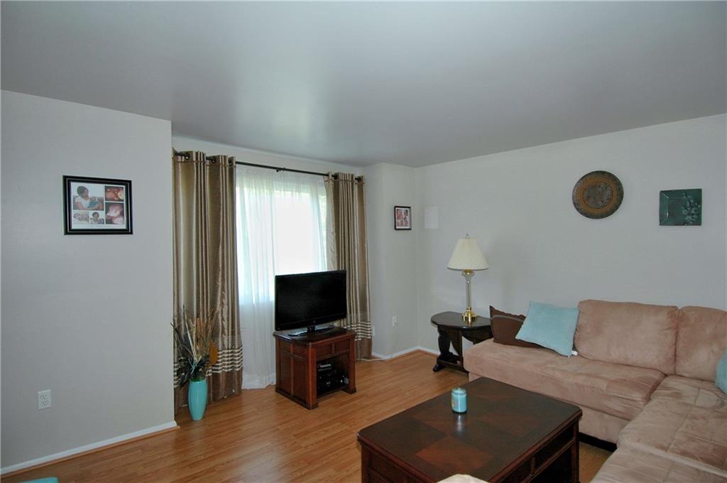 94 Seavey Road Pittsburgh, PA 15223 - Photo 5 of 21 Gallery Image 5