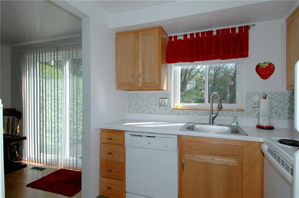 94 Seavey Road Pittsburgh, PA 15223 - Photo 9 of 21 Gallery Image 9