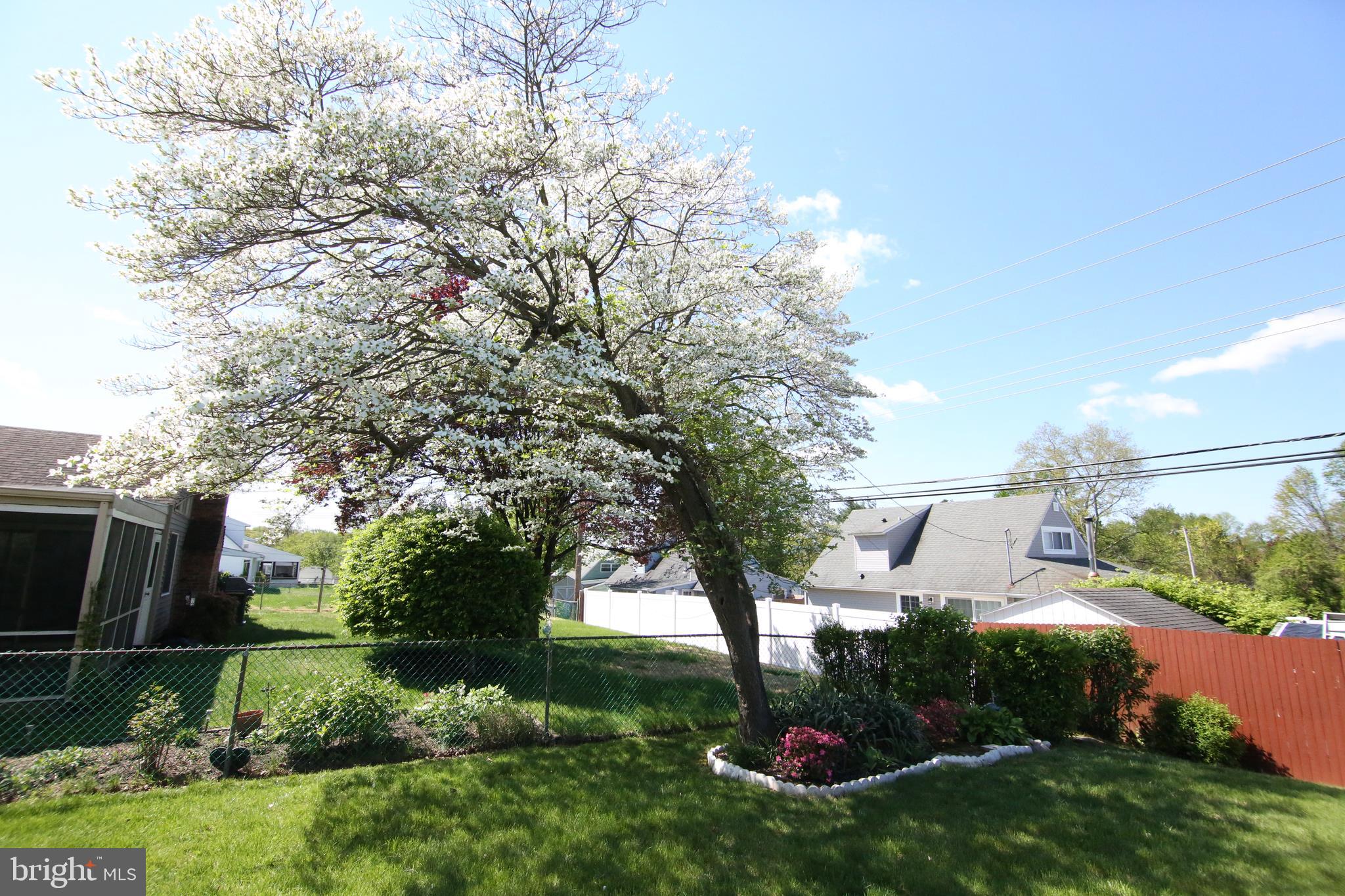 47 Trellis Road Levittown, PA 19056 - Photo 30 of 34 a view of a garden