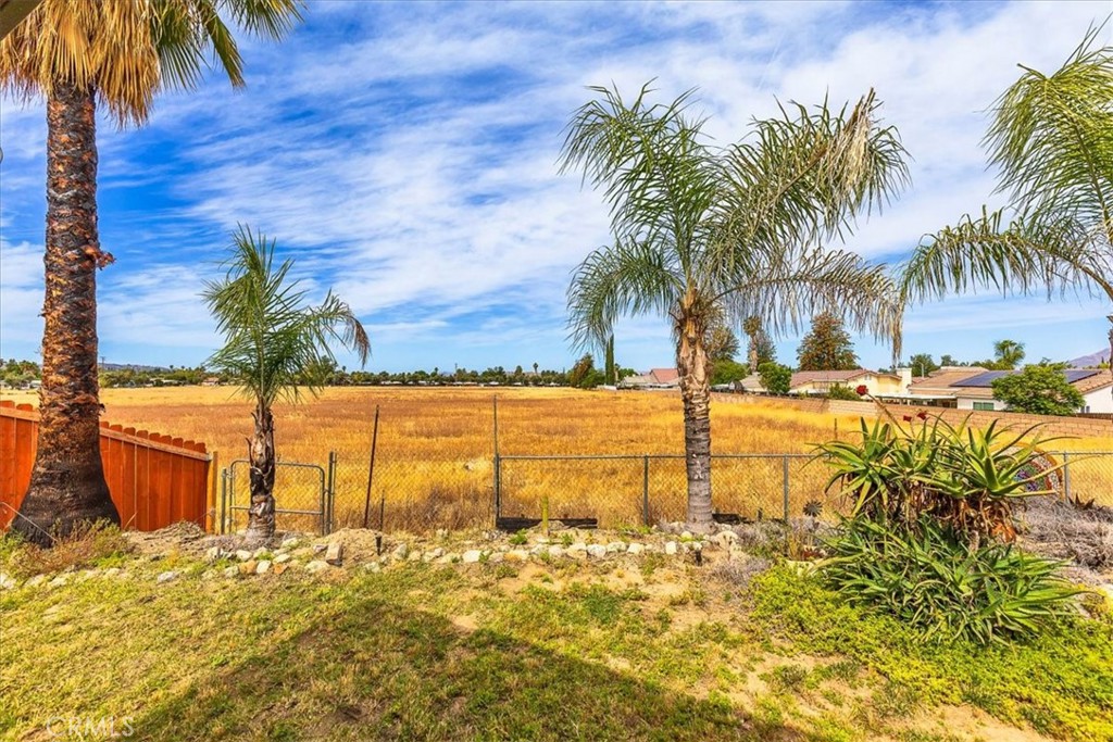 44194 Meadow Grove Street Hemet, CA 92544 - Photo 37 of 42 a view of ocean