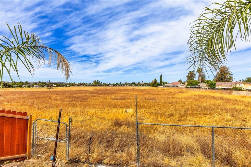 44194 Meadow Grove Street Hemet, CA 92544 - Photo 38 of 42 a view of an ocean