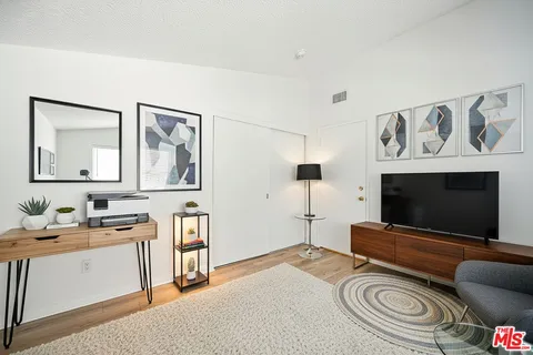 $1,375,000 | 12861 Titian Avenue, Granada Hills, CA 91344