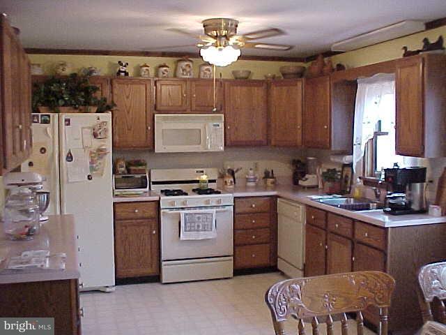 603 Buchland Road Narvon, PA 17555 - Photo 3 of 7 Gallery Image 3