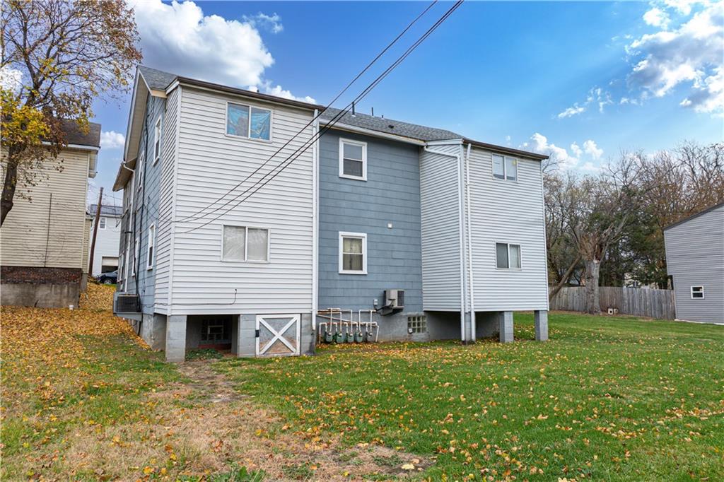 1037 Keene Street Springdale, PA 15144 - Photo 3 of 4